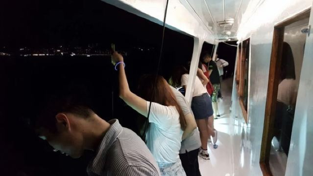 【香港遊艇租賃】香港遊艇—80呎西式豪華遊艇包船出海