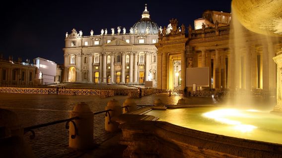 Rom: Vatikanische Museen und Sixtinische Kapelle bei Nacht