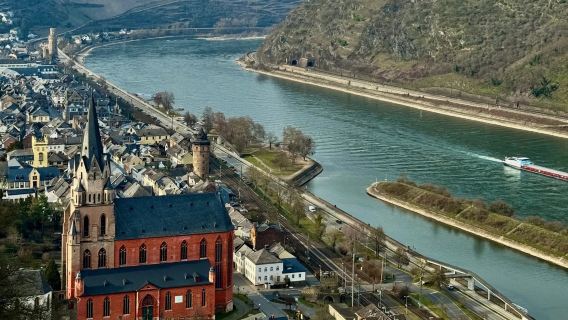 德國萊茵河谷呂德斯海姆畫眉鳥小巷一日遊上門接送/10小時包車