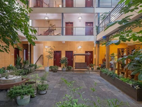 Others 4, Jingxu Hotel, Chuxiong Yi