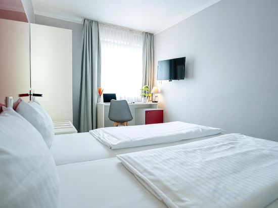 Hotel Admiral Frankfurt City Centre - Tap to explore photos