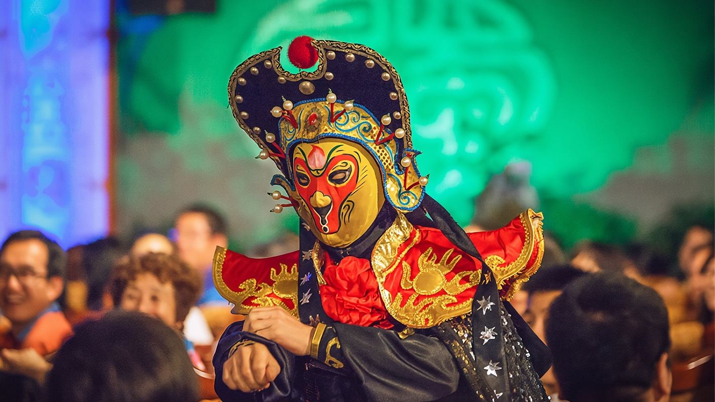 Chengdu Sichuan Opera House Half-Day Tour with Face Changing and Fire Breathing (Charter + Tickets)