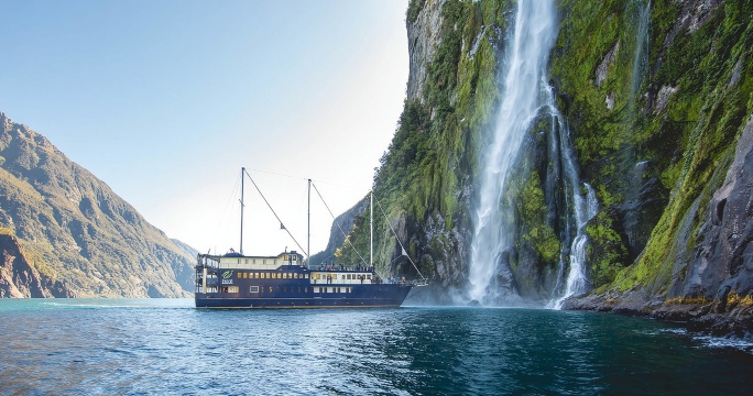 Perjalanan satu hari ke Milford Sound, Selandia Baru [Tiket kapal tunggal/Queenstown/Bus besar pulan