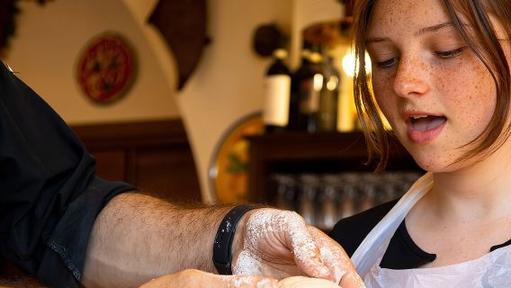 Learn to Make Traditional Neapolitan Pizza