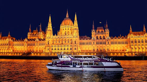 Danube River Cruise with 4-Course Dinner and Piano Battle Show
