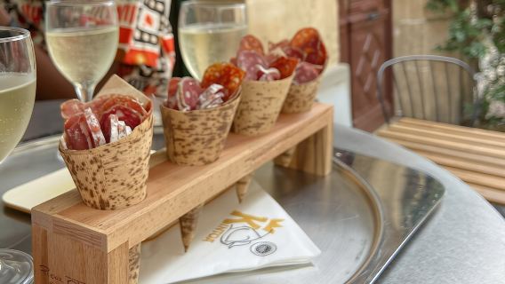 Bordeaux, France Half Day City Tour + Food and Beverages and Wine Tasting|English guide guide