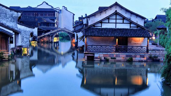 Ancient Water Town Wuzhen Tour: Golden Hours & Night Lights
