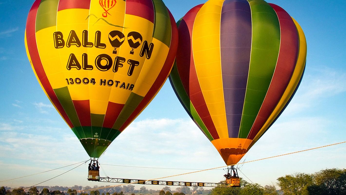 シドニー ハンター・リージョン 熱気球で日の出鑑賞【ブドウ畑ワイナリー上空飛行体験＋オプションで市内指定場所送迎/朝食付＋税金・燃油サーチャージ込み＋電子版飛行写真プレゼント】