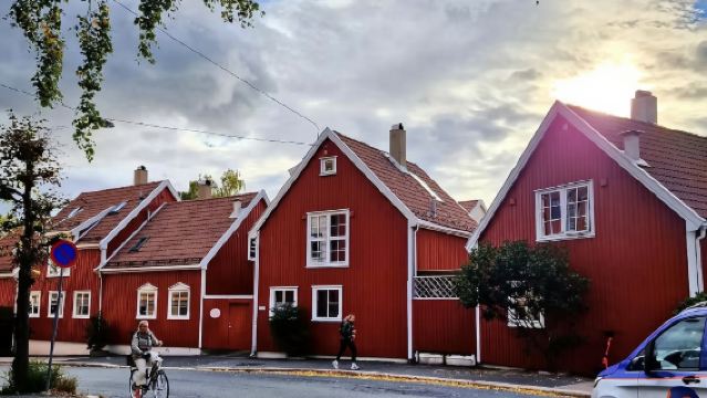 Lawatan sehari pergi-balik Oslo: Kampung Krismas + Fjord Oslo + Aker Brygge + Istana Akershus