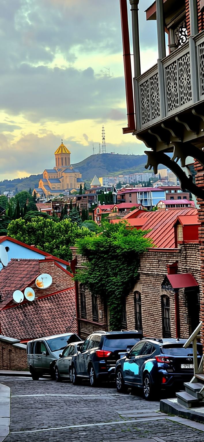 Tbilisi: Private Old Town & Sololaki Walking Tour with Lunch