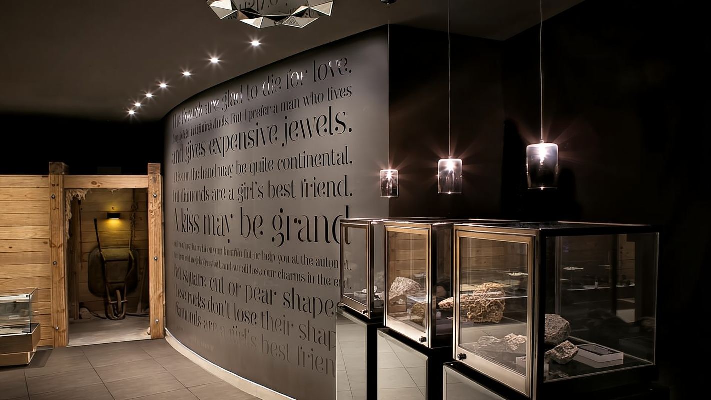 Cape Town: Private Guided Tour of Cape Town Diamond Museum