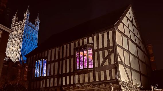 Gloucester: Ghost-Themed Guided Walking Tour