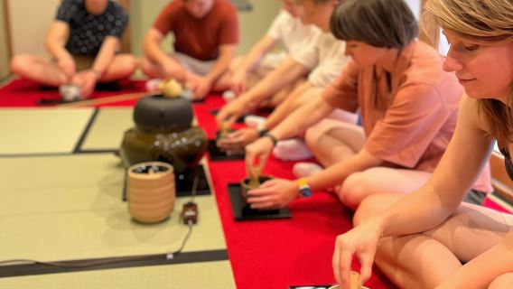 Osaka: Esperienza di cerimonia del tè