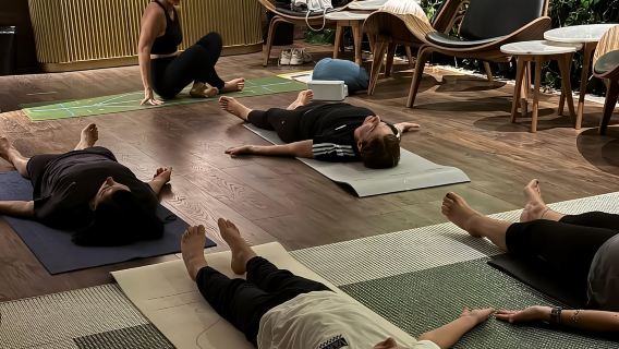 Lezione di Yoga Vista Mare a Ortigia