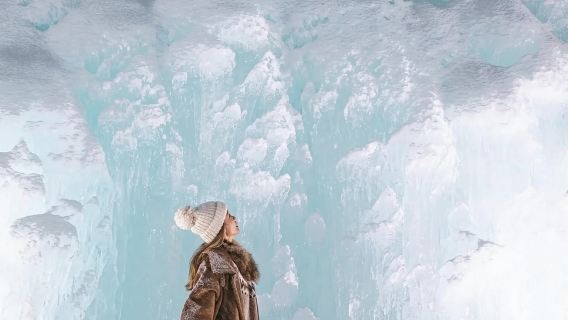 Sapporo round-trip private charter to Noboribetsu, Noboribetsu Jigokudani Valley, Lake Tōya, Lake Shikotsu and more - Premium Selection