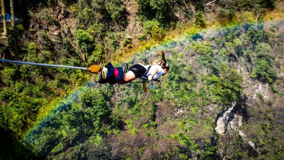 Bungee-Jumping über die Victoria Falls Bridge