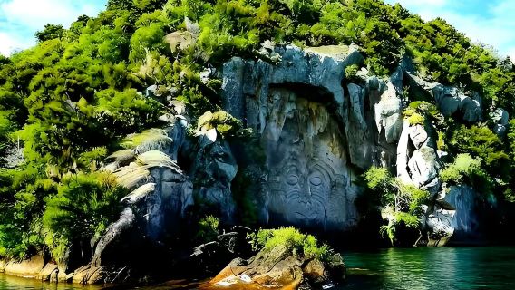 Lawatan sehari pergi-balik Auckland, New Zealand ke Blue Spring, Huka Falls & Taman Geoterma