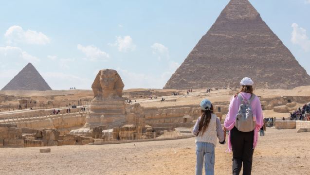 Discover the Pyramids of Giza and The Sphinx - Half-Day Tour
