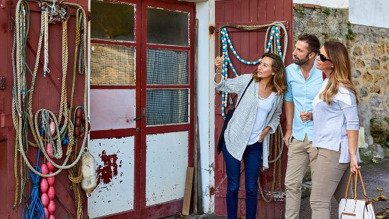 Biarritz and French Coast Small Grop Tour from San Sebastian