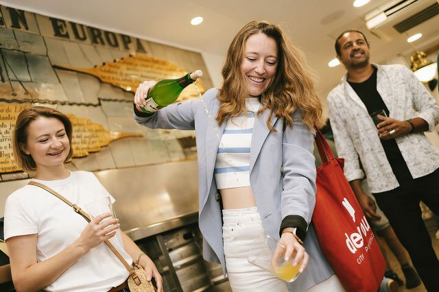 San Sebastian Old Town Pintxos & Wine Tour Small Group Tour