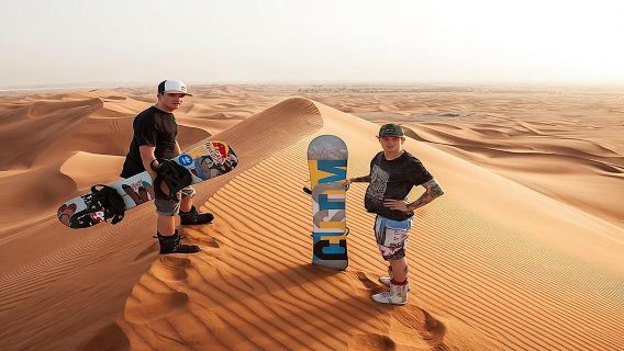 Dubai-Wüstensafari, Dünenfahrten, Kamelritt, Sandboarding & BBQ