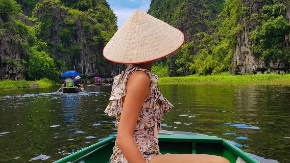 Hoa Lu - Tam Coc - Cueva Mua (1 día con ciclismo, senderismo y almuerzo)