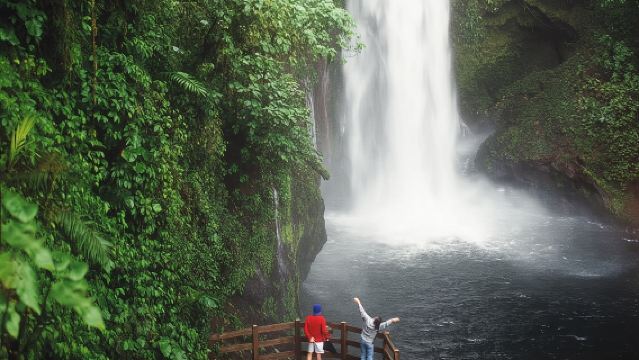 Day trip DOKA Coffee Plantations & La paz Waterfall Gardens 