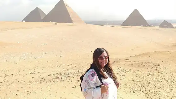 Top rated Giza Pyramids and Sphinx Tour from Cairo Airport
