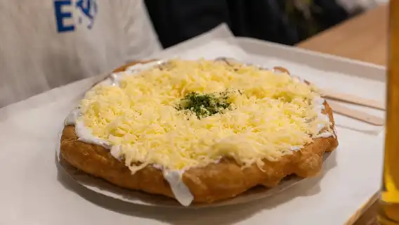 Flavors of Budapest: Guided Food & Drink Tour