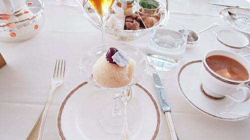 Dubai Afternoon High Tea in the Iconic Burj Al Arab with Transfer Day Tours 8