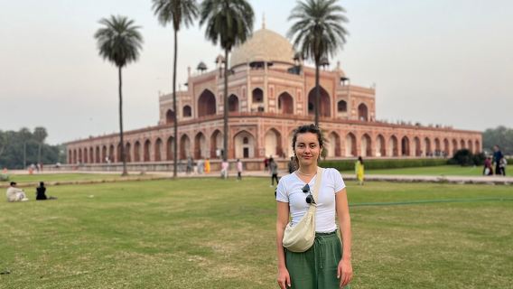 Excursión de día completo (8 horas) por la ciudad vieja y nueva de Delhi.