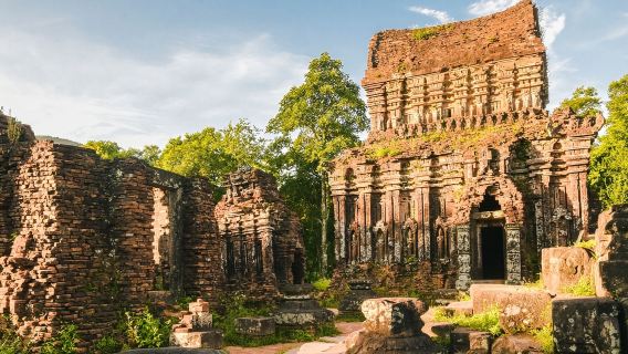 ベトナム:ミーソン遺跡日帰りツアー【休暇特別割引】