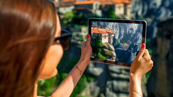 Athens to Meteora: Monasteries & Hidden Caves Bus Tour