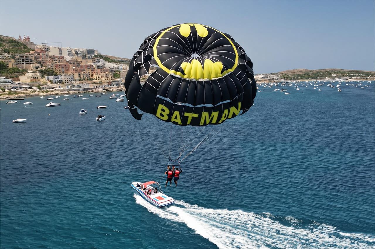 Mellieha Bay: Parasailing