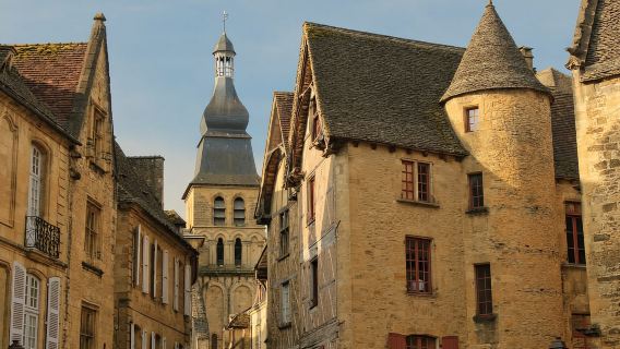 Tour gastronomico di Sarlat e visita al mercato con degustazioni