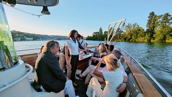 Lyon: Crucero por la ciudad con embutidos, quesos y vino
