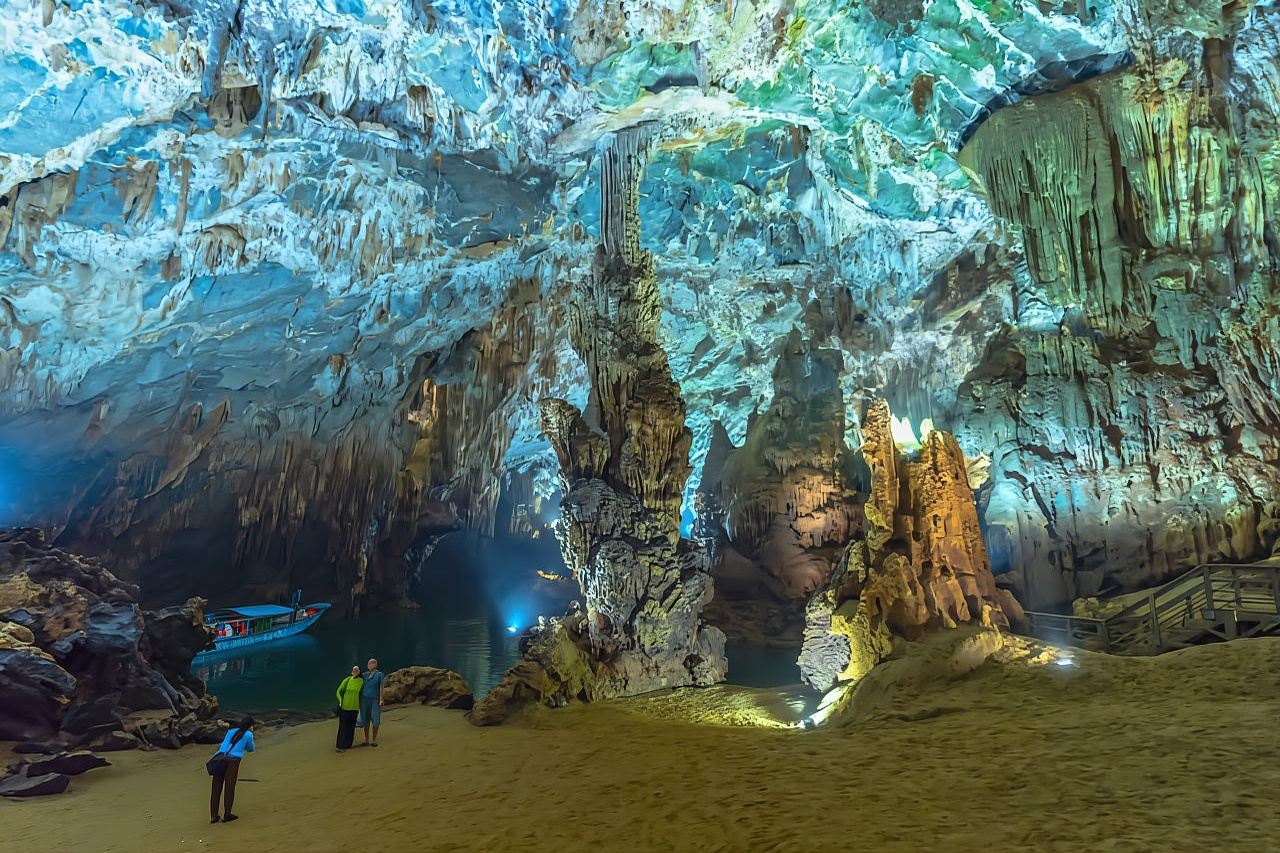 Phong Nha: Giardino Botanico, Zipline nella Grotta Oscura, Gita in Barca e