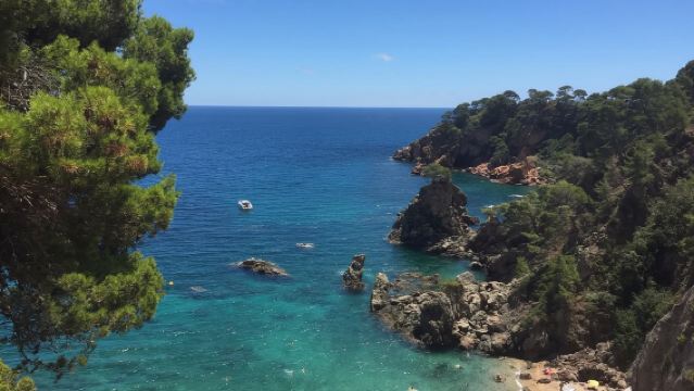 Berlepas dari Barcelona: Kampung Nelayan Palafrugell + Jalan Pantai Panjang [Pelancongan Eksklusif & Peribadi]