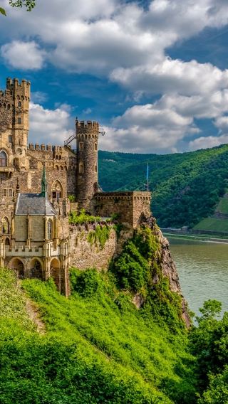 Frankfurt, Germany: Rhine Gorge Day Tour with Lunch/Summer Cruise
