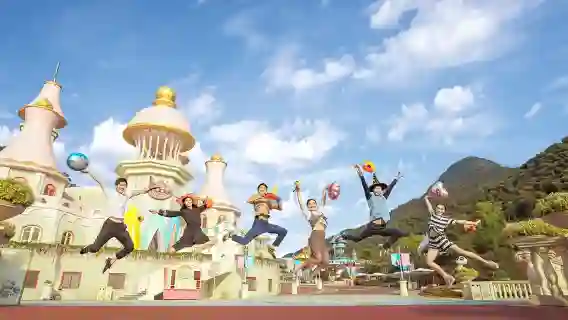 安吉杭州Hello Kitty樂園·雲上草原包車團