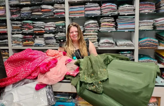 由女性顧問陪同的私人訂製德里購物之旅