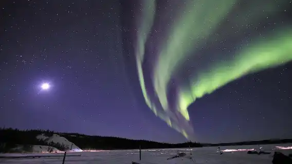 ทัวร์แสงเหนือที่เยลโลว์ไนฟ์