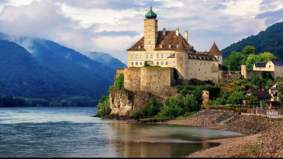 維也納+杜恩施泰因+梅爾客修道院+瓦豪河谷一日遊