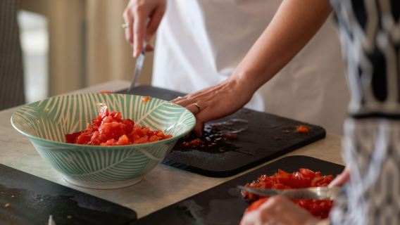 Kelas Memasak Greek dengan Chef, Wain & Hidangan Tempatan di Drios