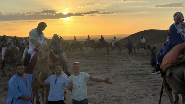 Quad- und Kamelritt-Erlebnis in der Wüste Agafay in Marrakesch, Marokko