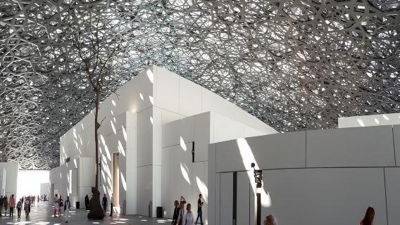 Afternoon High Tea at Emirates Palace with Louvre Museum and Presidential Palace Ticket