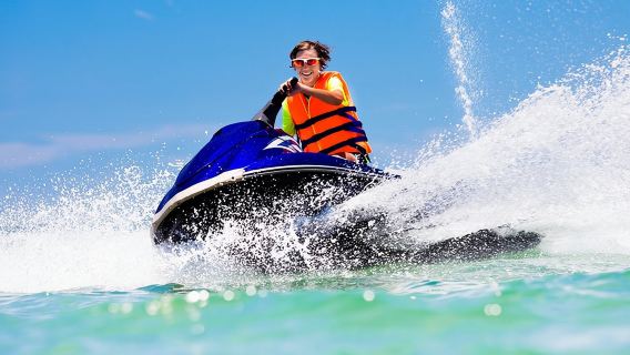 ดูไบ: นั่งเจ็ทสกีไปชมตึกเบิร์จคาลิฟาและตึกเบิร์จอัลอาหรับ พร้อมเครื่องดื่มเย็นๆ