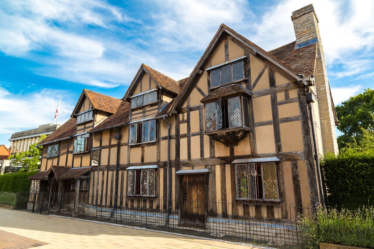 Oxford Walking Tour + Shakespeare's Birthplace + Warwick Castle (Admission Ticket Included)|Wednesday