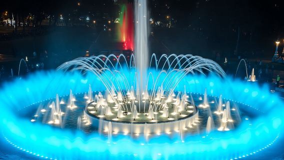 Magic Fountains Park & Bohemian Barranco at Night (Small Group)