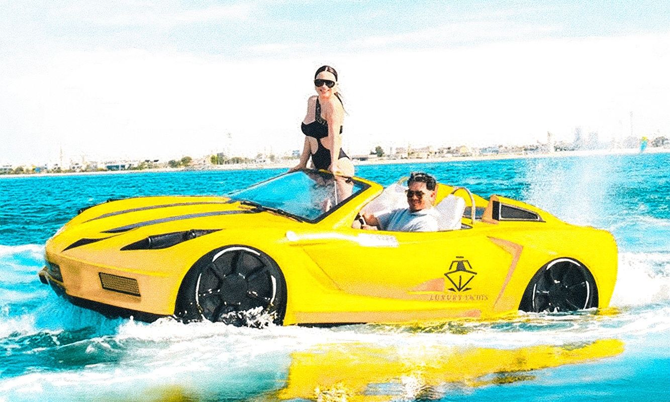 Noleggio esclusivo di supercar marine a Phuket, Thailandia, con opzione di upgrade per il surf e divertimento acquatico emozionante